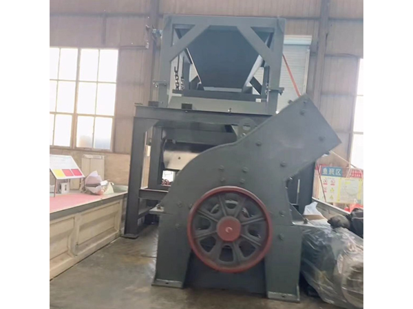 干式磁選機(jī)和錘式破碎機(jī)發(fā)貨中